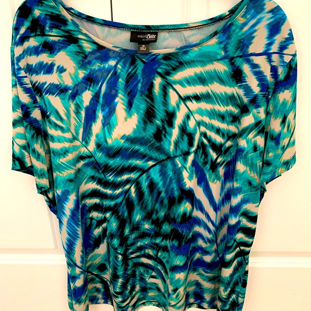 Bold and beautiful top!